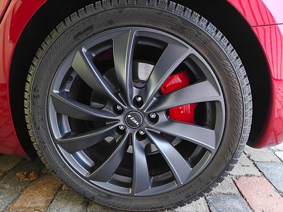 Tesla Model 3 20 of 25