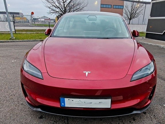 Tesla Model 3 12 of 25