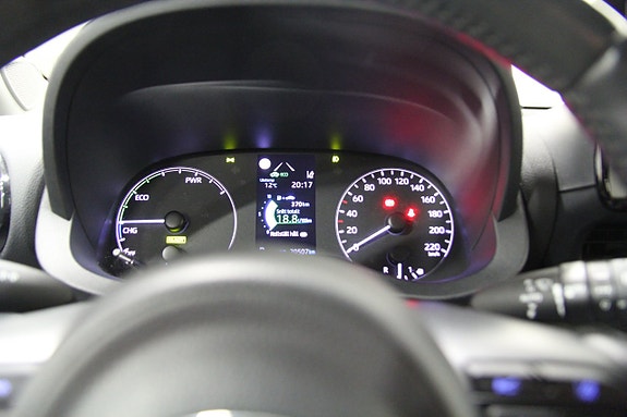 Toyota Yaris 20 of 24