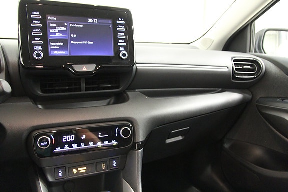 Toyota Yaris 17 of 24
