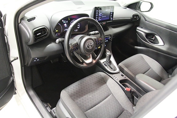 Toyota Yaris 9 of 24
