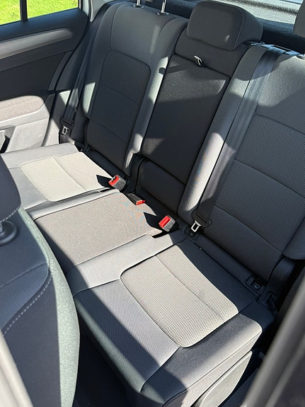 Volkswagen Golf Sportsvan 6 of 6