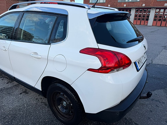 Peugeot 2008 5 of 9