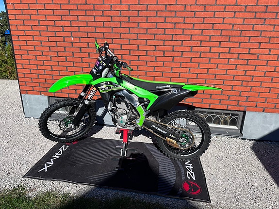 Kawasaki KX250F 3 of 5