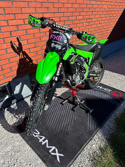 Kawasaki KX250F 4 of 5
