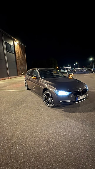 BMW 320d 3 of 12