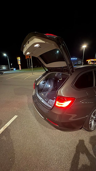 BMW 320d 8 of 12