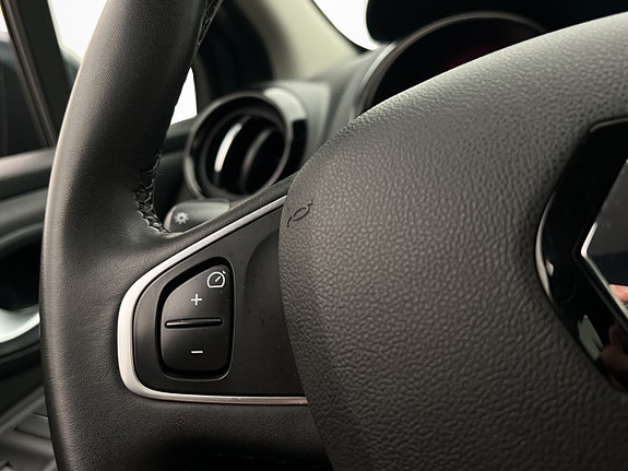 Renault Clio 12 of 25