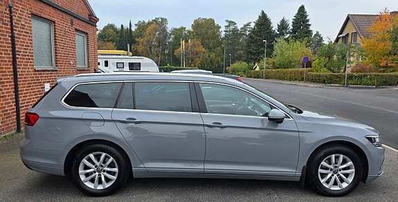 Volkswagen Passat 6 of 15