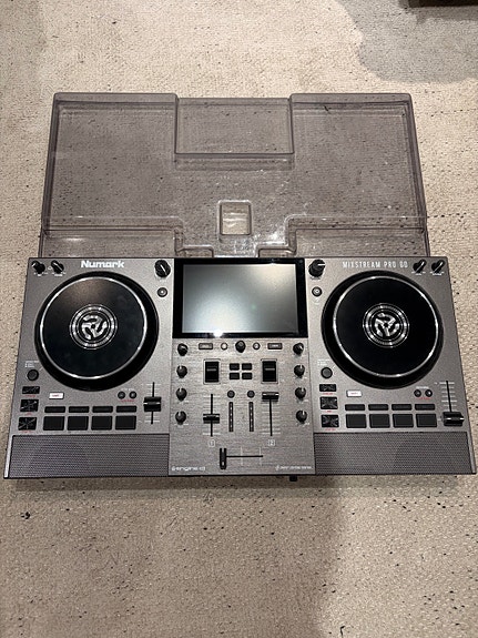 Product image 1 of 4