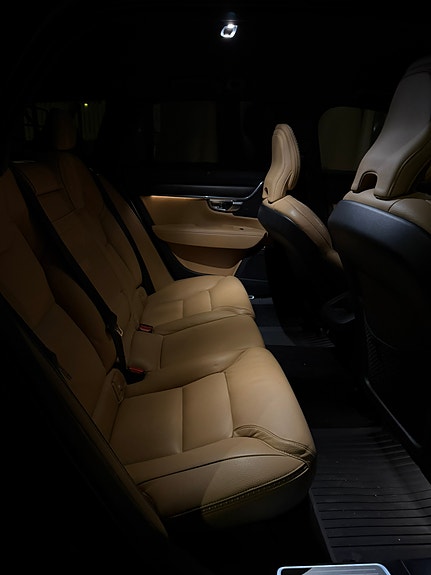 Volvo V90 Cross Country 8 of 8