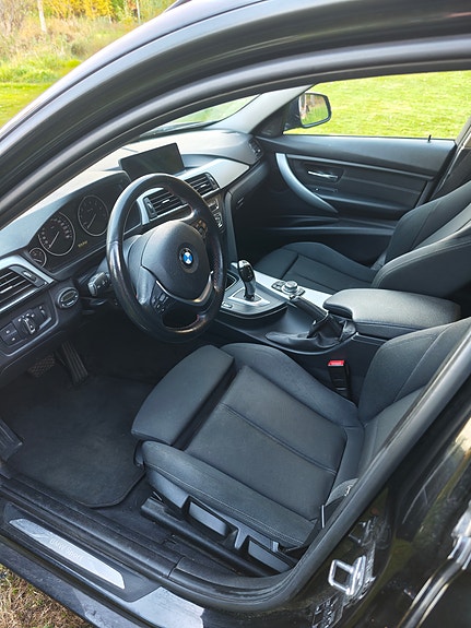 BMW 328i 4 of 7