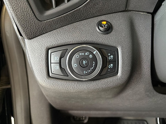 Ford Transit Connect 11 of 15