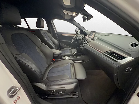 BMW X2 27 of 30