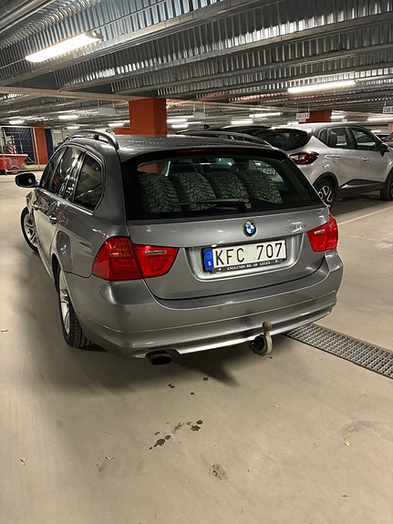 BMW 318d 3 of 4