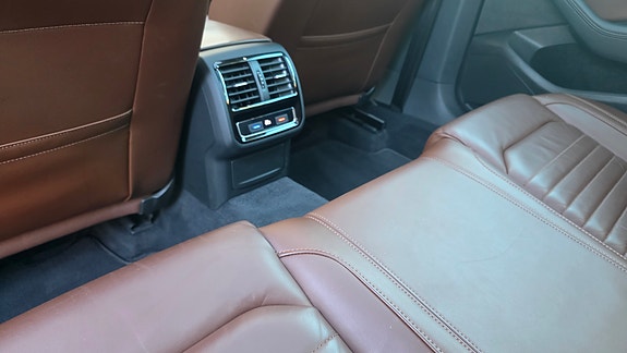 Volkswagen Passat 8 of 18