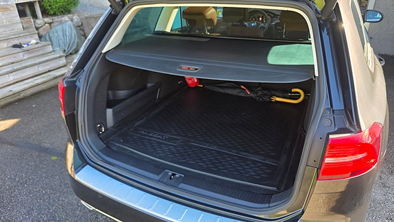 Volkswagen Passat 11 of 18
