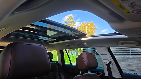 Volkswagen Passat 12 of 18