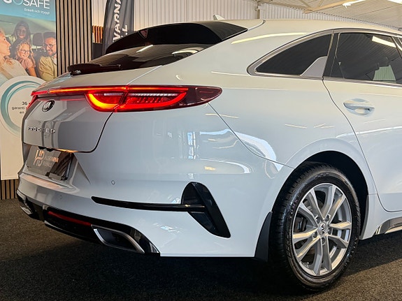 Kia ProCeed 7 of 30