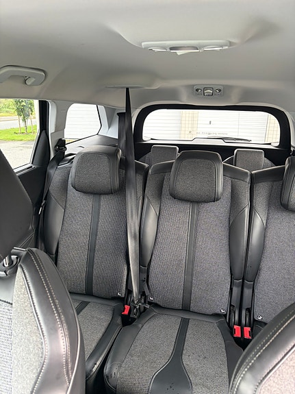 Peugeot 5008 11 of 12