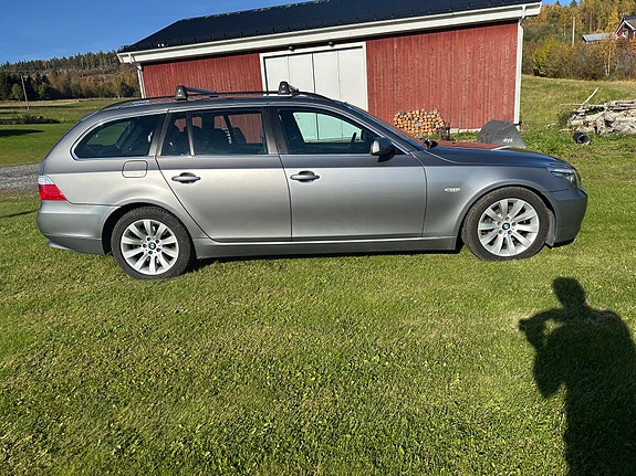 BMW 530i 3 of 17