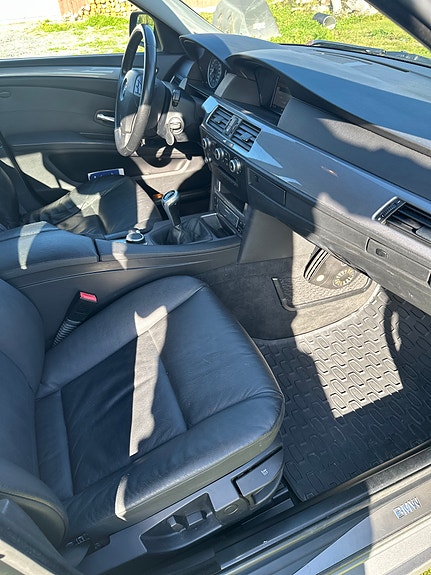 BMW 530i 6 of 17