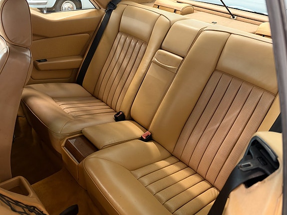 Mercedes-Benz 300 CE 12 of 16