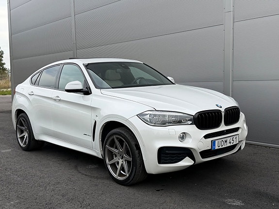BMW X6 2 of 20