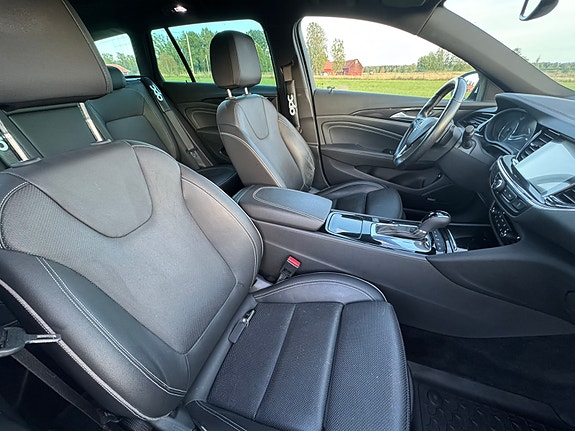 Opel Insignia 8 of 8