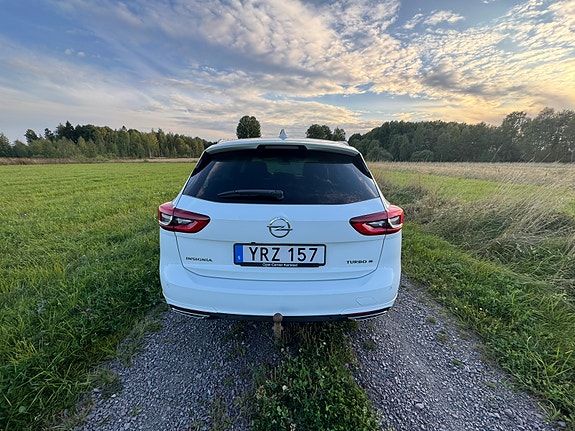 Opel Insignia 4 of 8