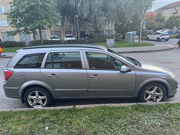 Opel Astra 21 of 24
