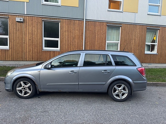 Opel Astra 2 of 24