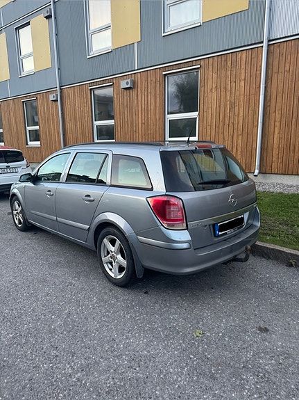 Opel Astra 19 of 24