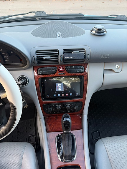 Mercedes-Benz C180 5 of 15