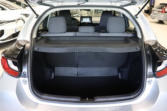 Toyota Yaris 6 of 20