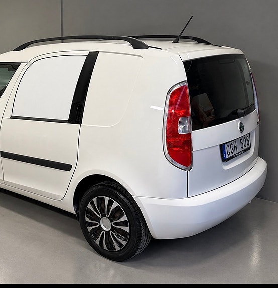 Skoda Roomster 8 of 12