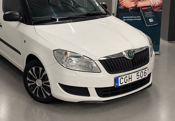Skoda Roomster 2 of 12