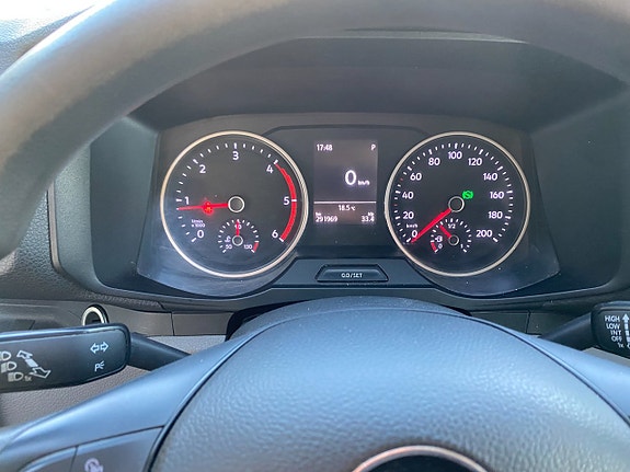 Volkswagen Crafter 35 18 of 25