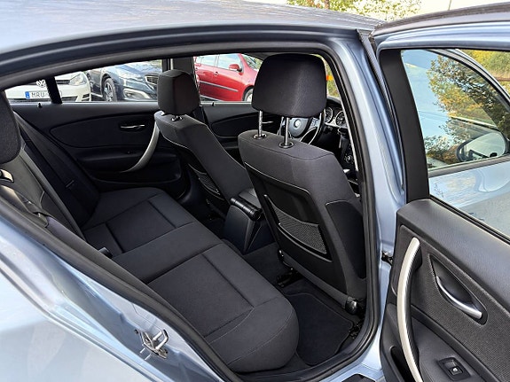 BMW 118d 15 of 16