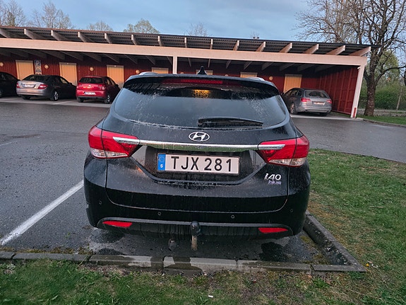 Hyundai i40 2 of 10