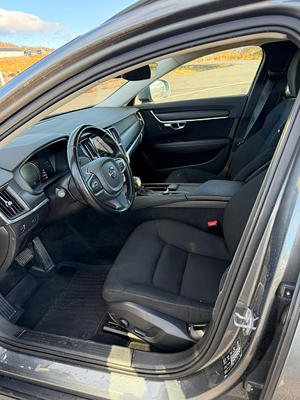 Volvo V90 Cross Country 11 of 13