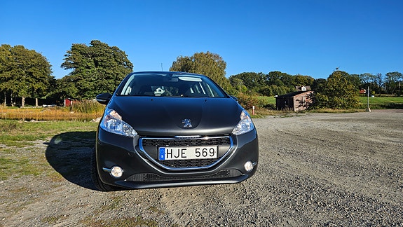 Peugeot 208 6 of 16
