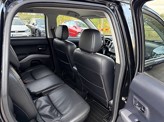 Peugeot 4007 16 of 18