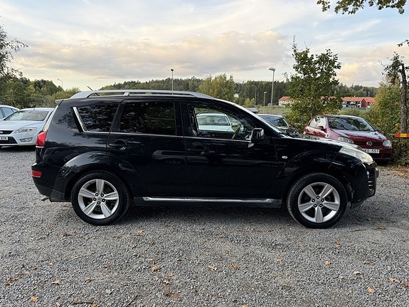 Peugeot 4007 5 of 18