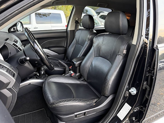 Peugeot 4007 11 of 18