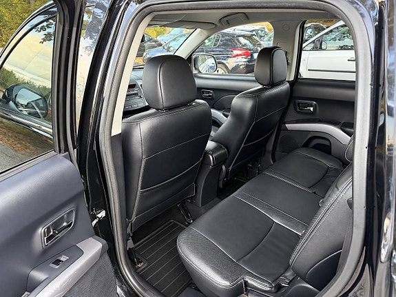 Peugeot 4007 14 of 18
