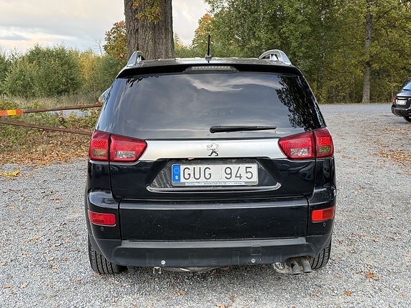 Peugeot 4007 8 of 18