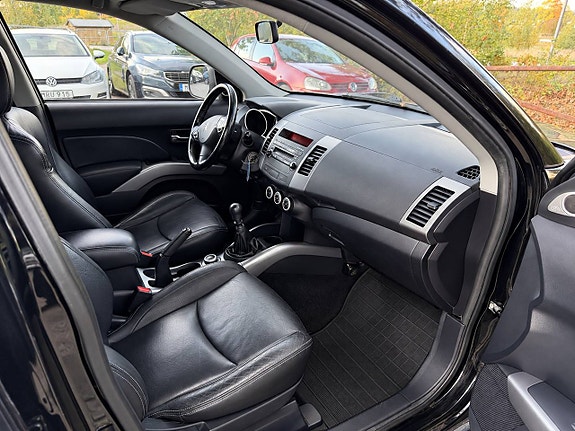 Peugeot 4007 12 of 18