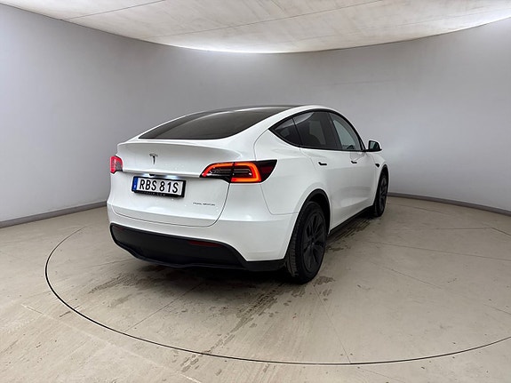 Tesla Model Y 3 of 11
