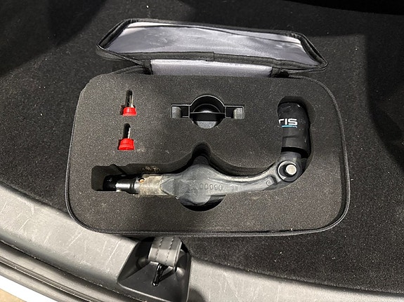 Tesla Model Y 11 of 11